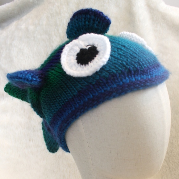 BNWOT Child's Stocking Style Fish Hat Blue Lagoon Colour One Size Fits Most - Picture 5 of 7